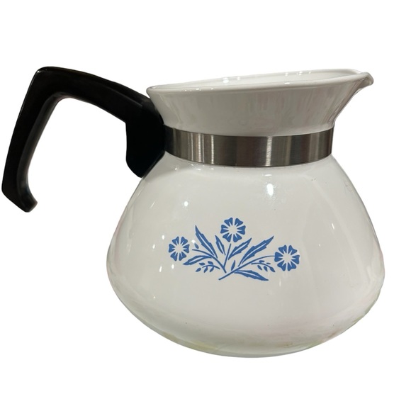 Corningware Other - Corning Ware coffee/water 6 cup P – 104 no lid